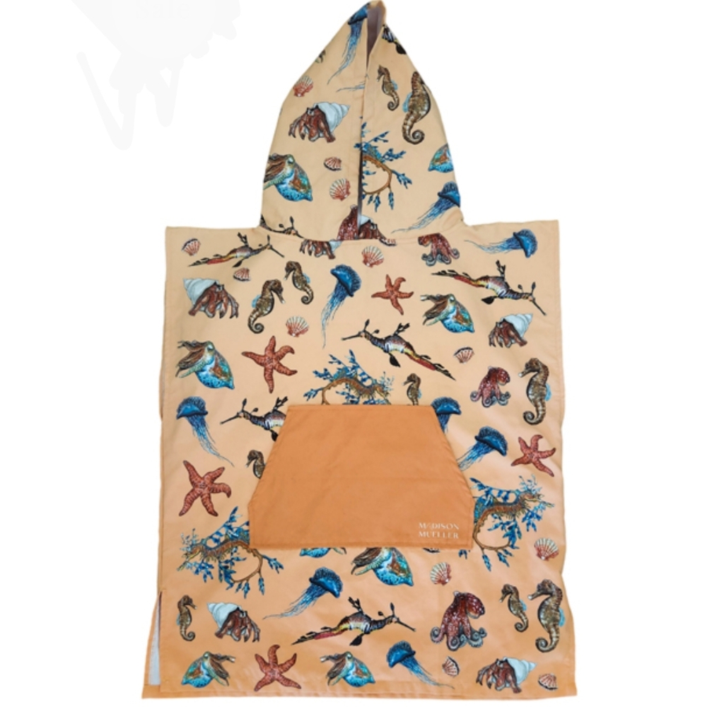 NWOT Madison Mueller Dragons, Horses & Stars Hooded Towel